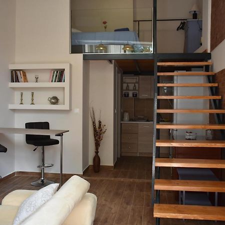 Your Vacation Home In The Center Of カラマタ エクステリア 写真